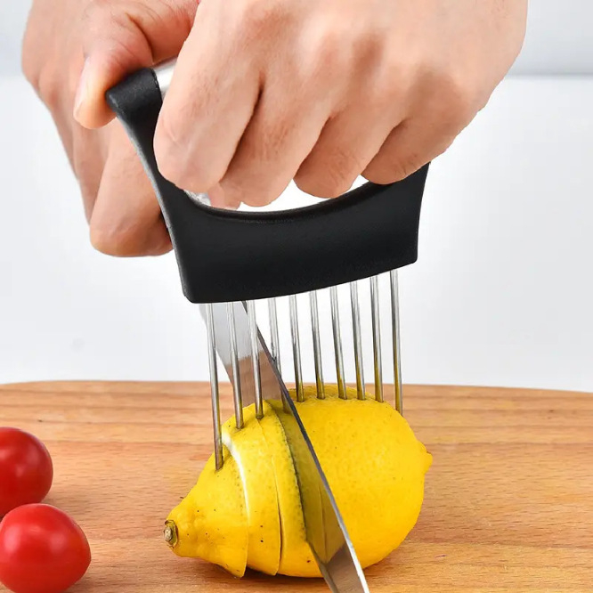Support de coupe-oignon en aci - Onion Holder Slicer avis et prix